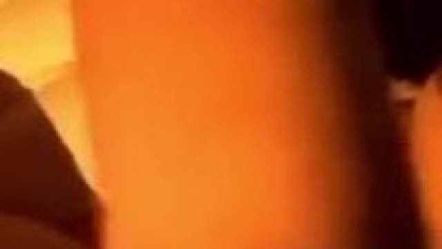 Đêm hôm em gái Call với bạn trai