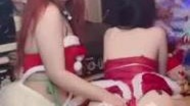 Thanh niên may mắn được bạn gái rủ thêm bạn thân chơi